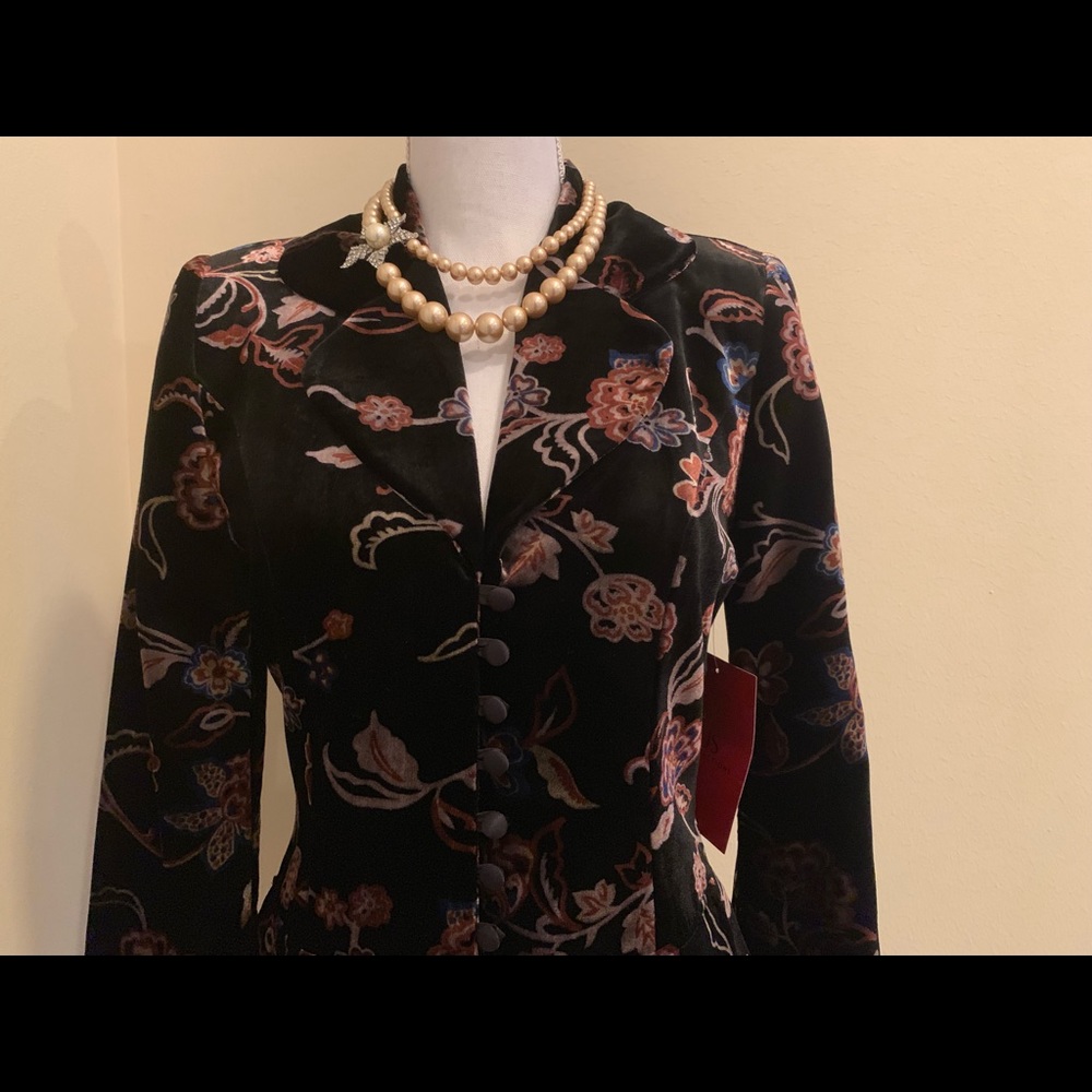 JS Collections Velvet Jacket - Picture 3 of 8